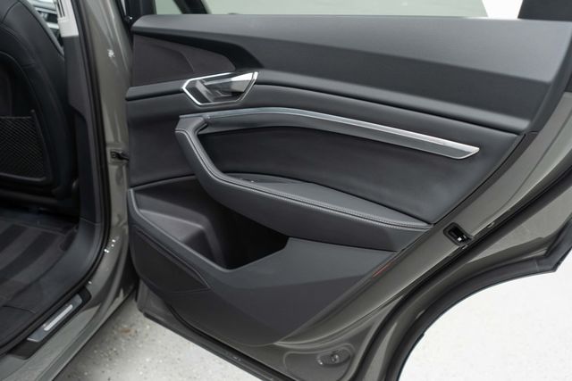 2024 Audi Q8 e-tron Premium quattro - 23099944 - 28