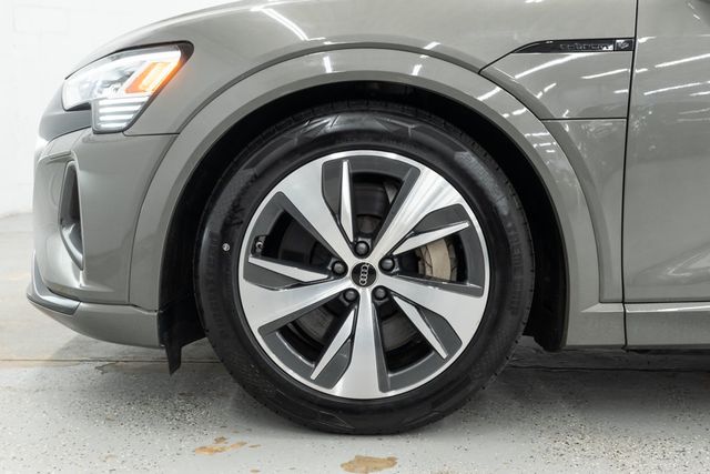 2024 Audi Q8 e-tron Premium quattro - 23099944 - 33