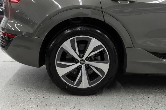 2024 Audi Q8 e-tron Premium quattro - 23099944 - 35