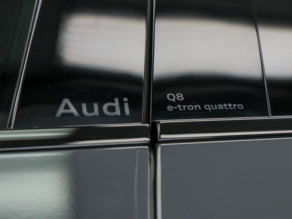 Audi Q8 photo 10
