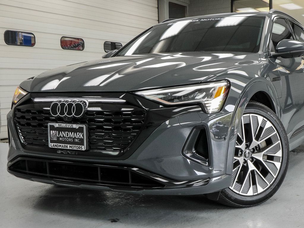 Audi Q8 photo 11