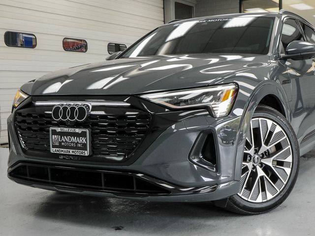 2024 Audi Q8 e-tron Prestige quattro - 23068740 - 10