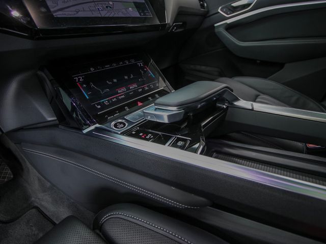 2024 Audi Q8 e-tron Prestige quattro - 23068740 - 16
