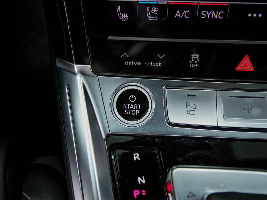 Audi Q8 photo 19