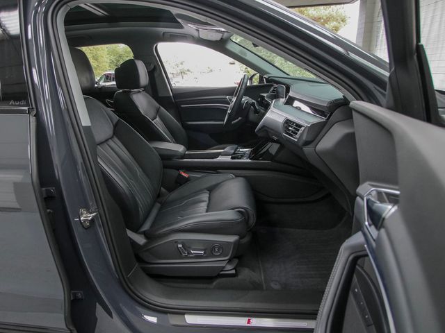 2024 Audi Q8 e-tron Prestige quattro - 23068740 - 21