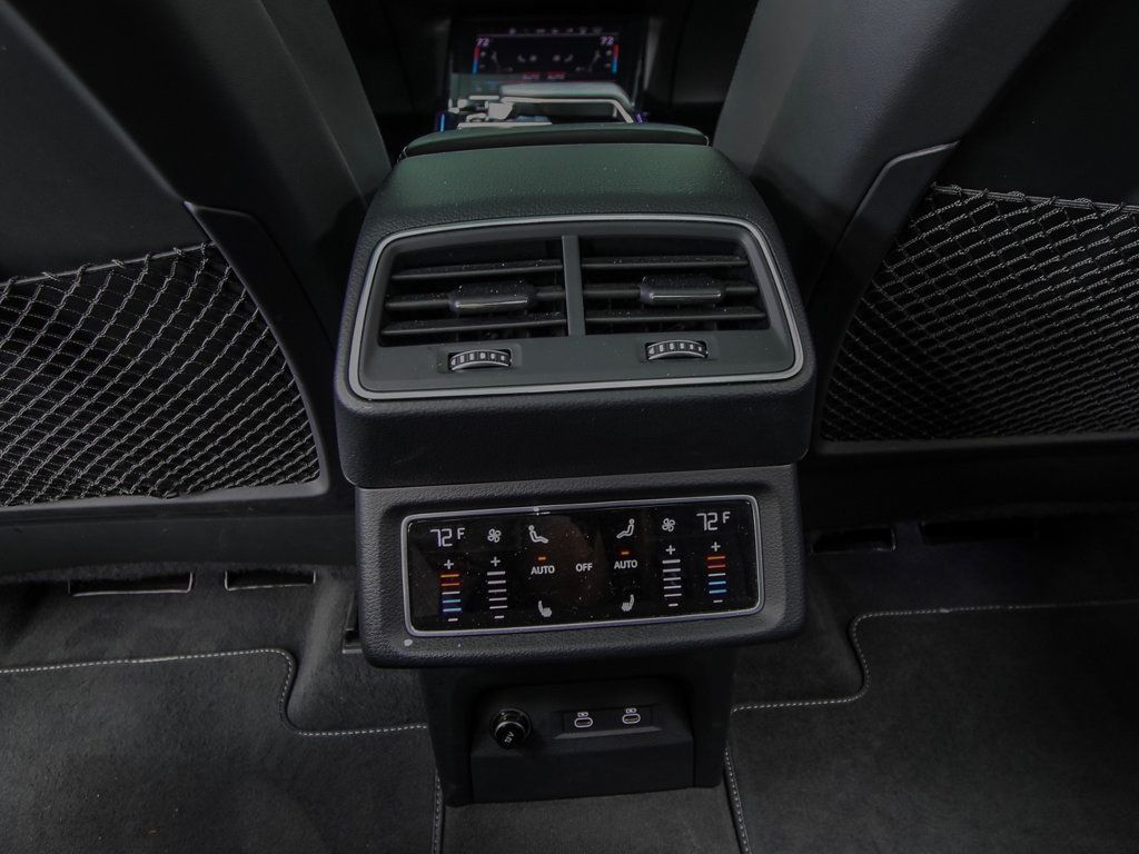 Audi Q8 photo 28