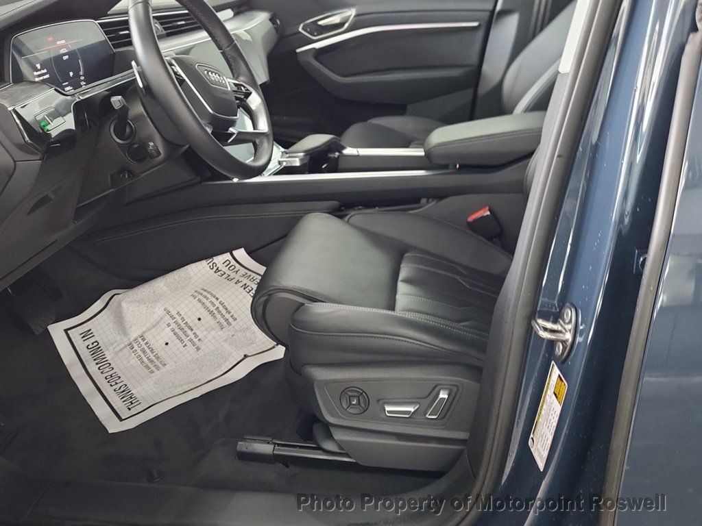 2024 Audi Q8 E-tron Prestige photo 3