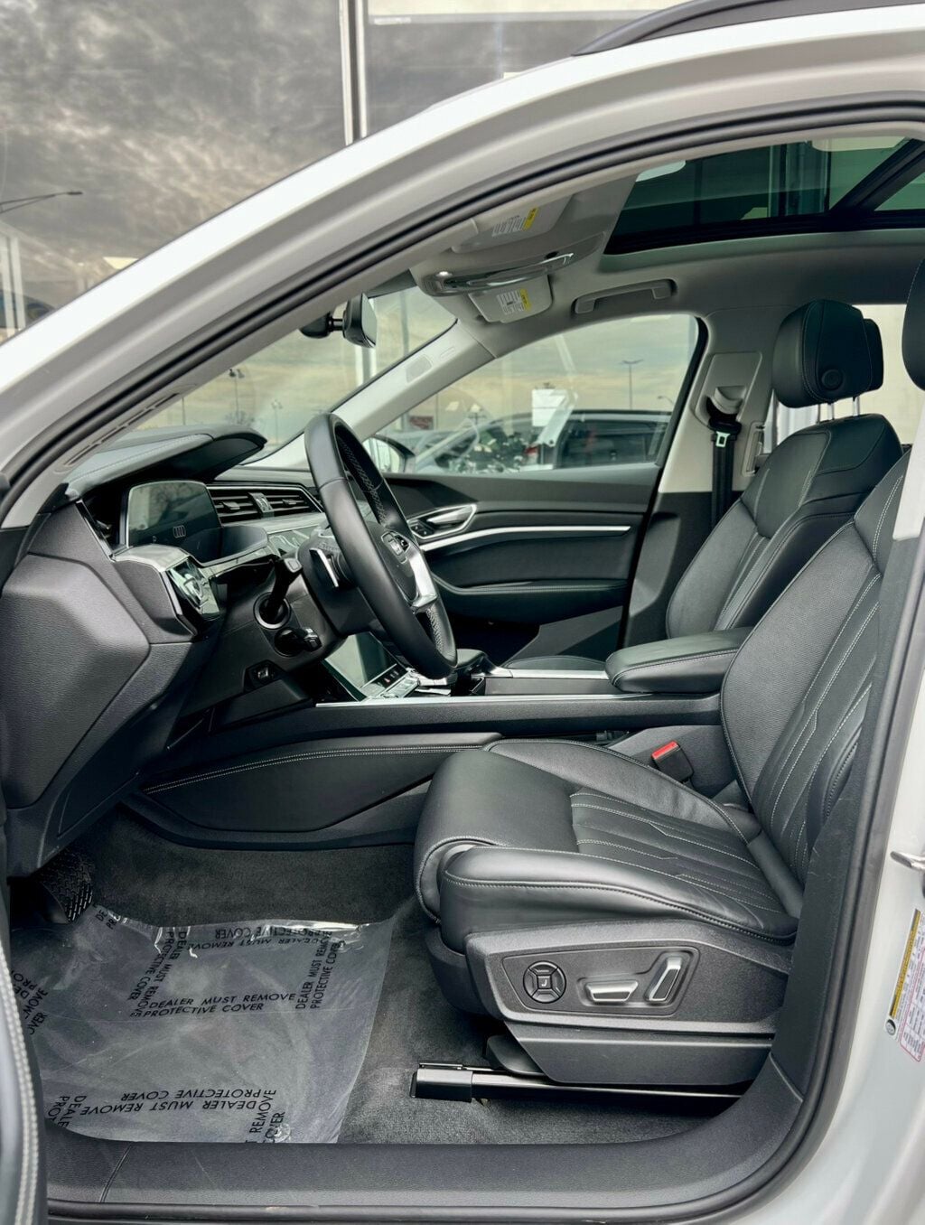 2024 Audi Q8 e-tron Prestige quattro - 22947757 - 14