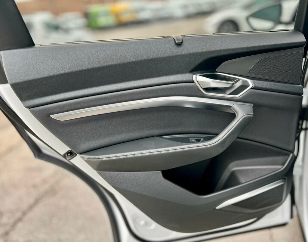 2024 Audi Q8 e-tron Prestige quattro - 22947757 - 15