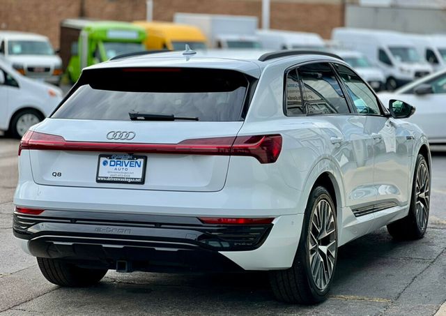2024 Audi Q8 e-tron Prestige quattro - 22947757 - 4