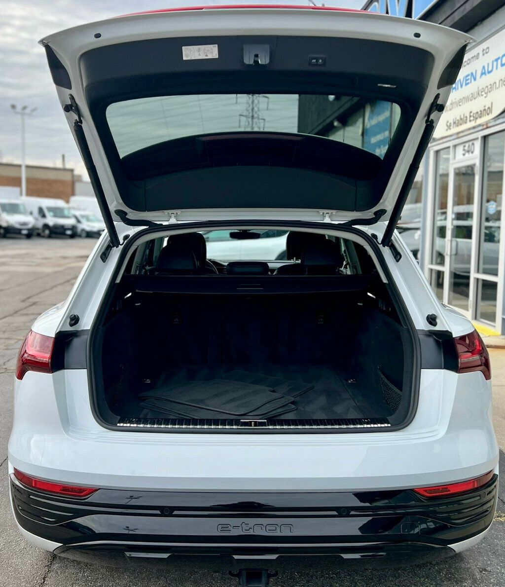 2024 Audi Q8 e-tron Prestige quattro - 22947757 - 7
