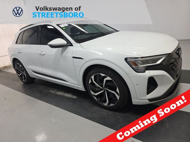 2024 Audi Q8 e-tron Prestige quattro - 23048149 - 0