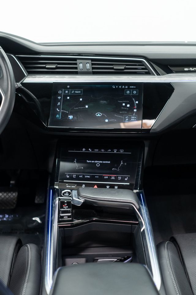 2024 Audi Q8 e-tron Prestige quattro - 23099945 - 25