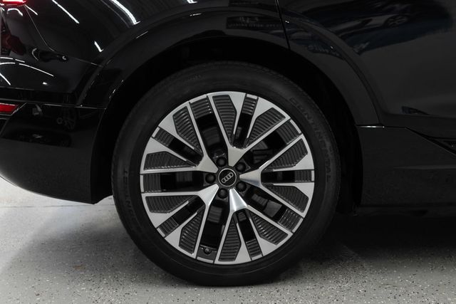 2024 Audi Q8 e-tron Prestige quattro - 23099945 - 36