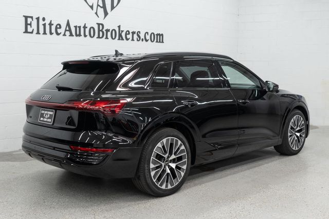 2024 Audi Q8 e-tron Prestige quattro - 23099945 - 39