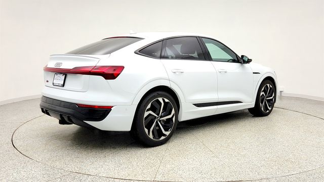 2024 Audi Q8 e-tron Sportback S line Premium Plus quattro - 23000050 - 4