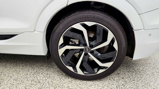 2024 Audi Q8 e-tron Sportback S line Premium Plus quattro - 23000050 - 8