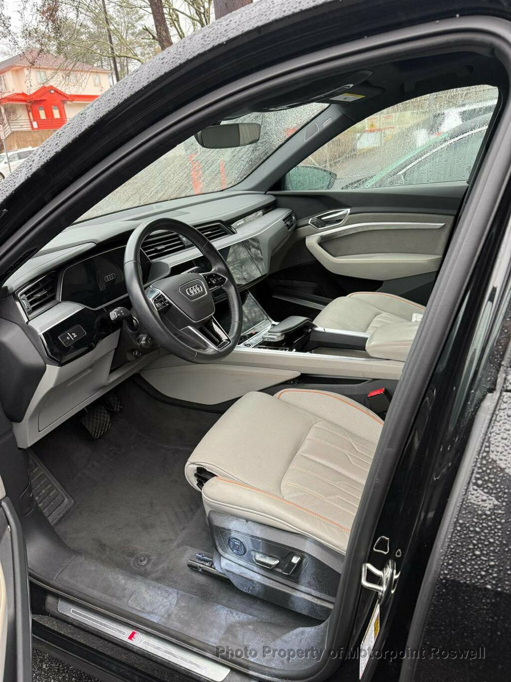 2024 Audi Q8 E-tron line Prestige photo 3