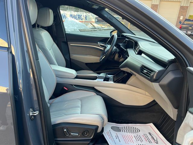 2024 Audi Q8 e-tron Sportback S line Prestige quattro - 22992597 - 19