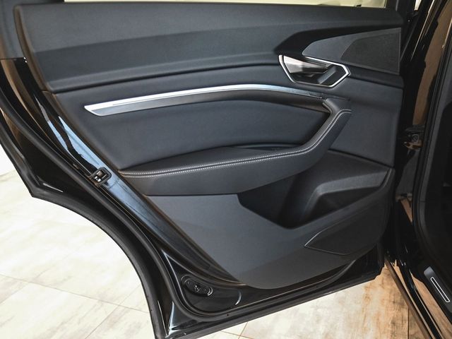 2024 Audi Q8 Sportback e-tron Premium - 22870981 - 10
