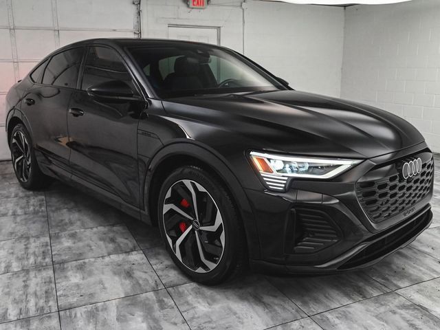 2024 Audi Q8 Sportback e-tron Premium - 22870981 - 2