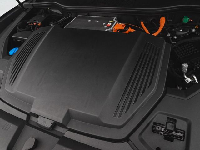 2024 Audi Q8 Sportback e-tron Premium - 22870981 - 37