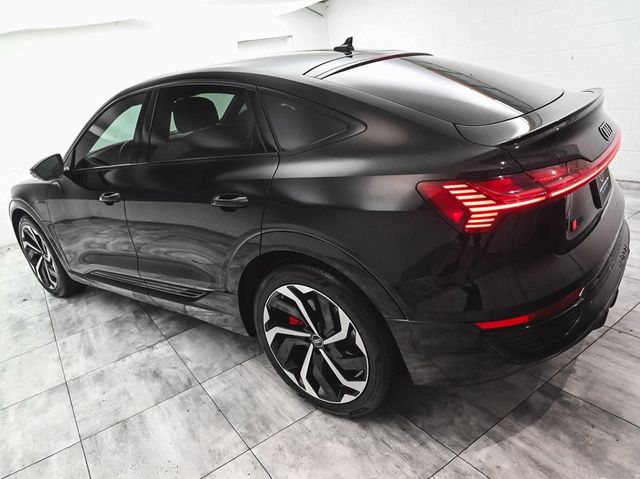 2024 Audi Q8 Sportback e-tron Premium - 22870981 - 3