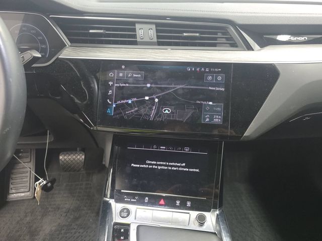 2024 Audi Q8 Sportback e-tron S line Premium - 23086461 - 3