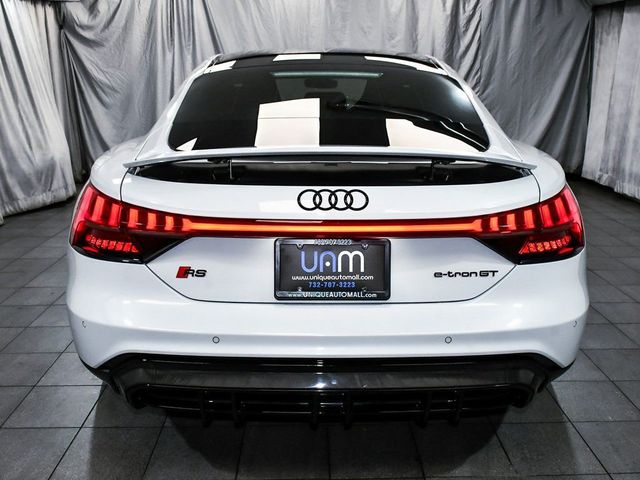 2024 Audi RS e-tron GT Base - 23006675 - 4