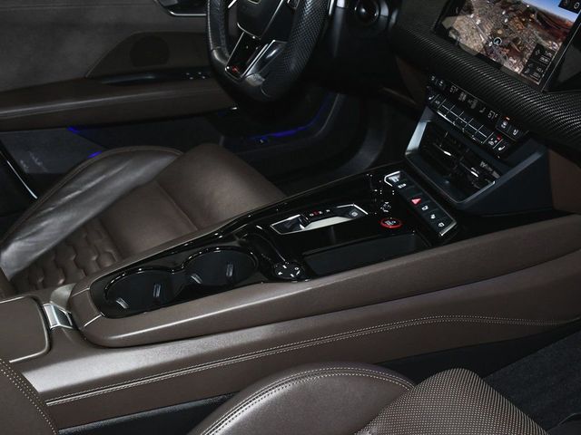 2024 Audi RS e-tron GT Base - 23006675 - 74