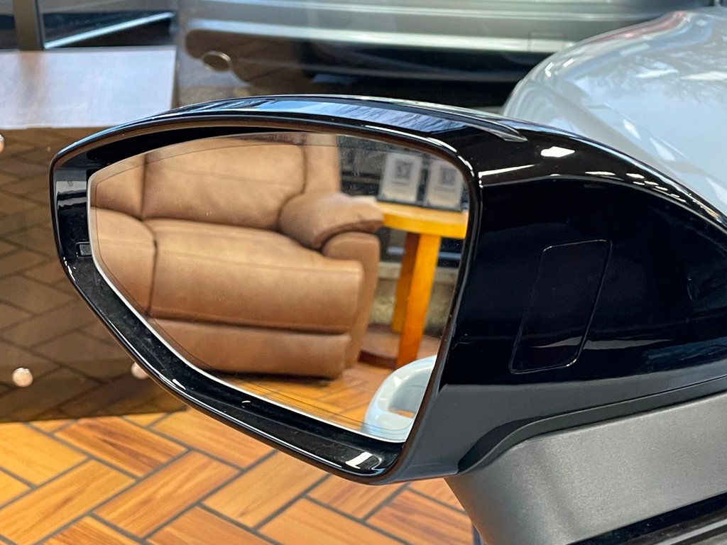 2024 Audi RS e-tron GT quattro - 22940193 - 19