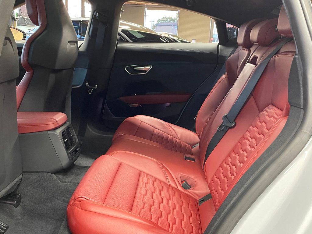 2024 Audi RS e-tron GT quattro - 22940193 - 20