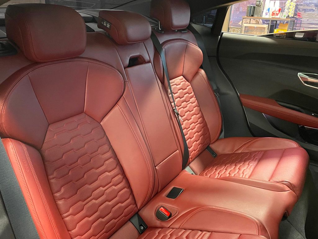 2024 Audi RS e-tron GT quattro - 22940193 - 24