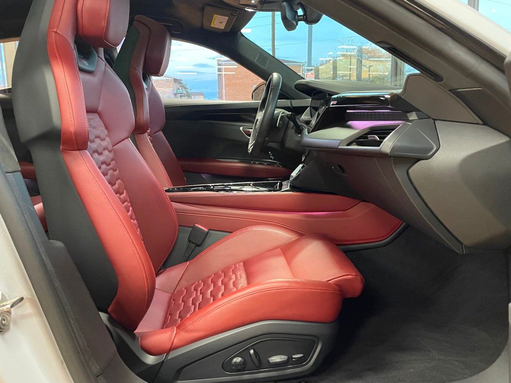 2024 Audi RS e-tron GT quattro - 22940193 - 25