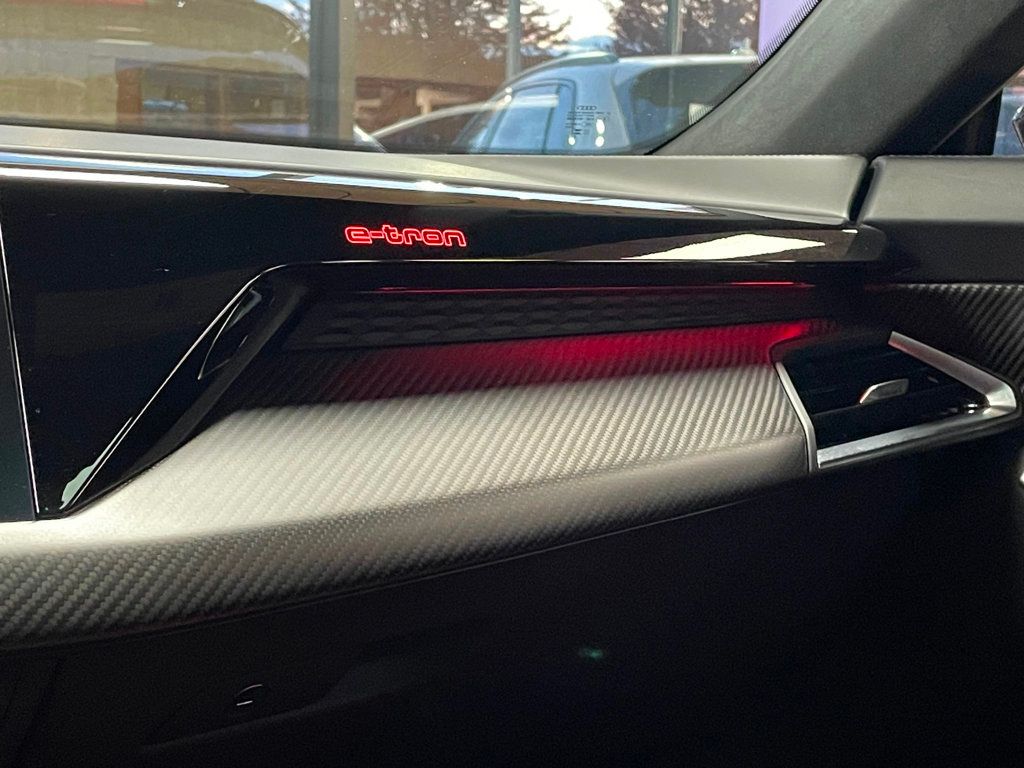 2024 Audi RS e-tron GT quattro - 22940193 - 40