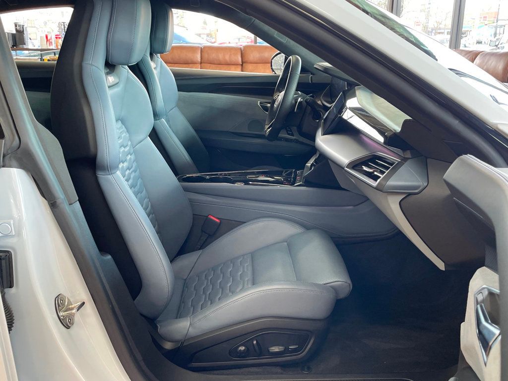 2024 Audi RS e-tron GT quattro - 23014469 - 20