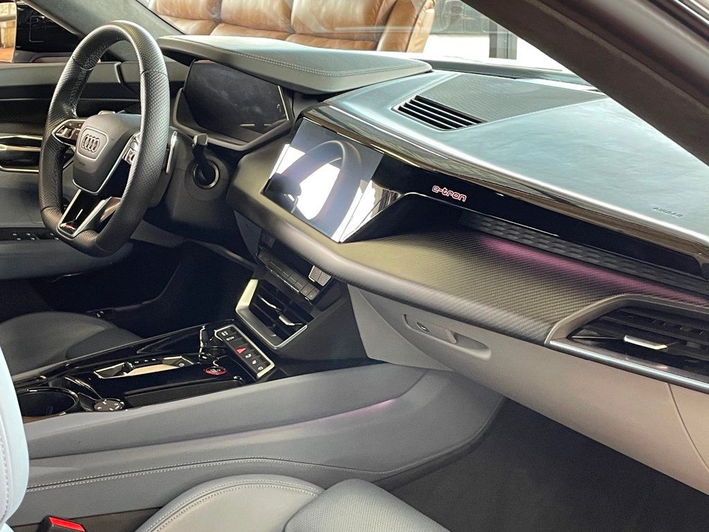 2024 Audi RS e-tron GT quattro - 23014469 - 21