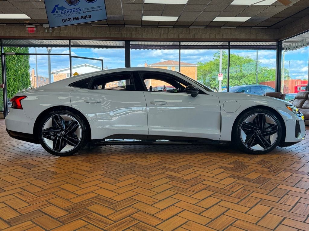 2024 Audi RS e-tron GT quattro - 23041136 - 10