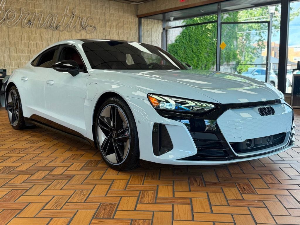 2024 Audi RS e-tron GT quattro - 23041136 - 11