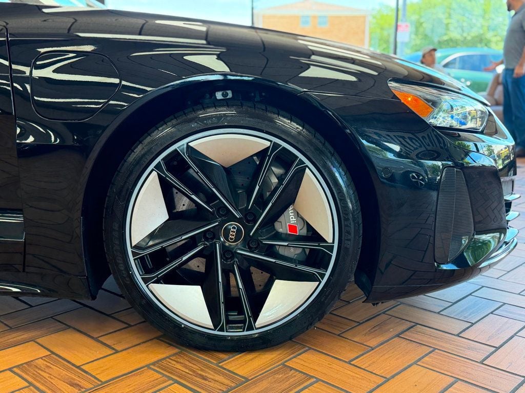 2024 Audi RS e-tron GT quattro - 23043322 - 13