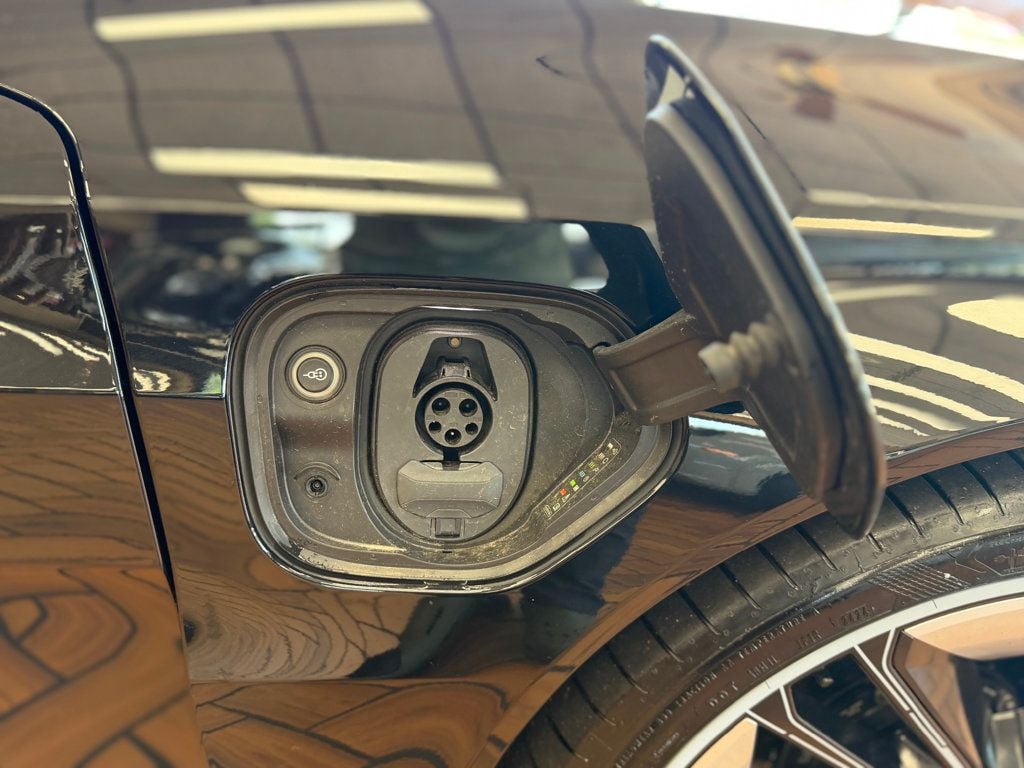 2024 Audi RS e-tron GT quattro - 23043322 - 35