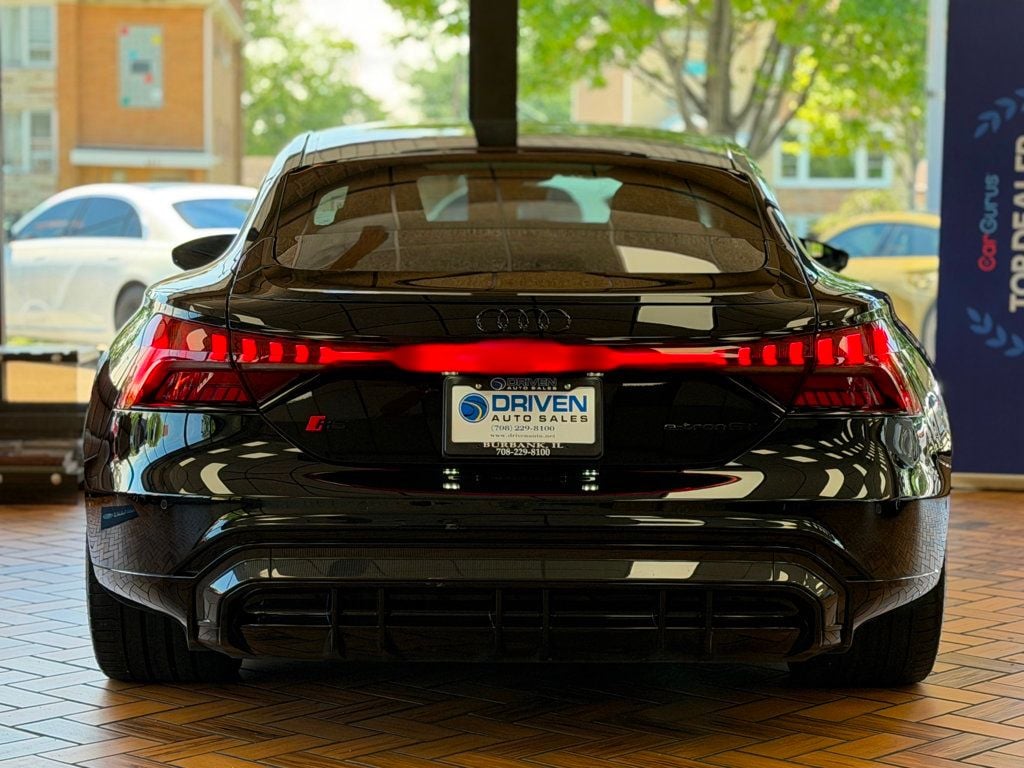 2024 Audi RS e-tron GT quattro - 23043322 - 6