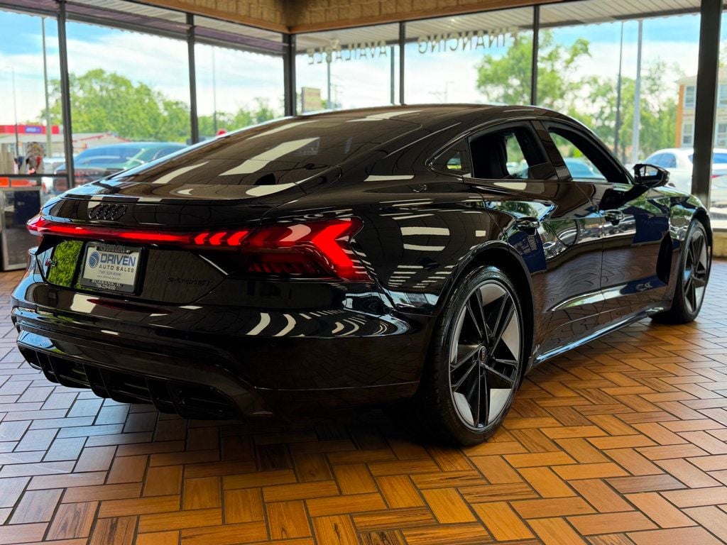 2024 Audi RS e-tron GT quattro - 23043322 - 7