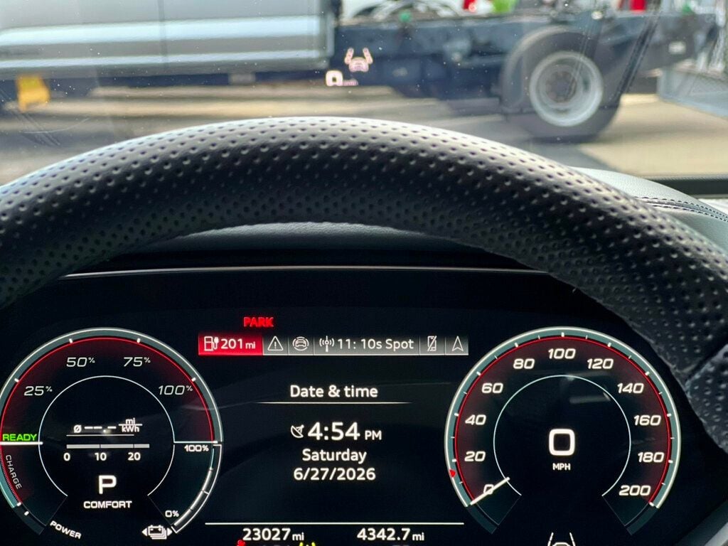 2024 Audi RS e-tron GT quattro - 23042908 - 21