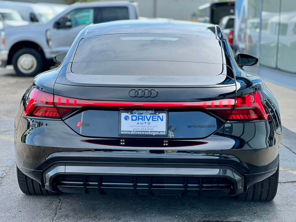 2024 Audi RS e-tron GT quattro - 23042908 - 3