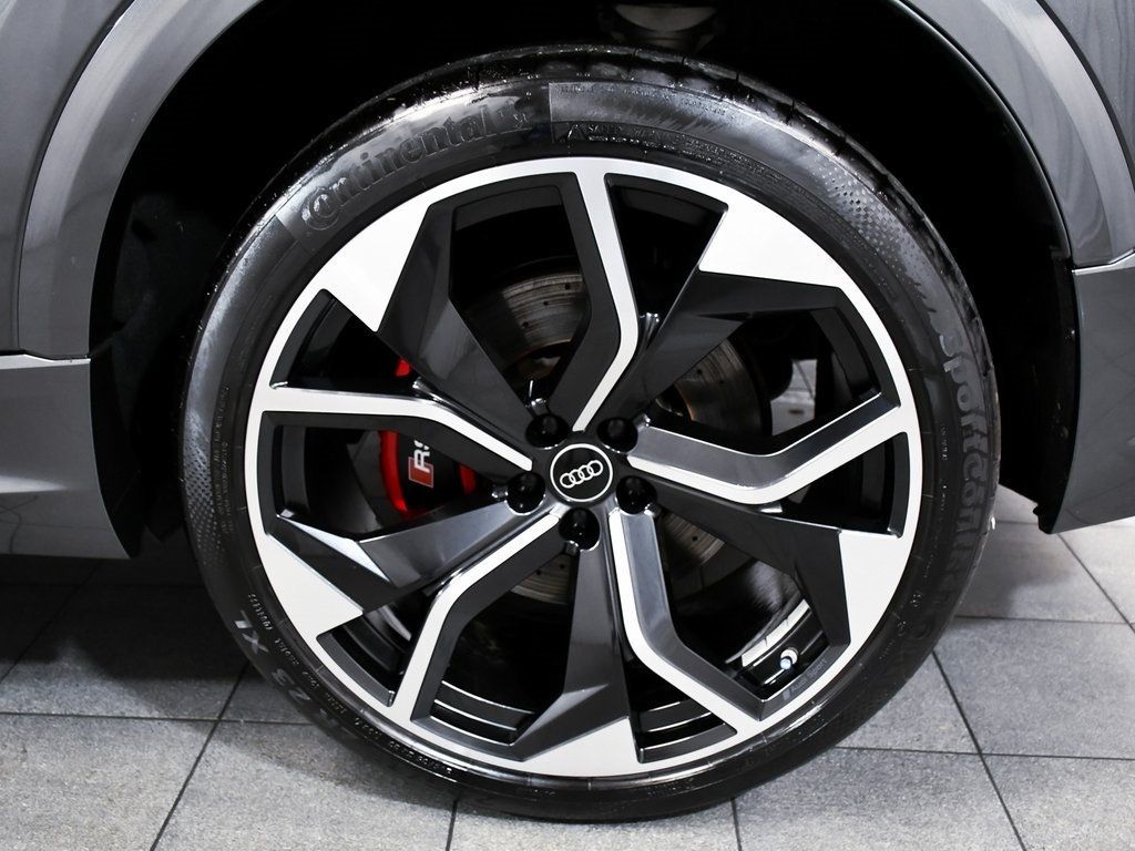 2024 Audi RS Q8 photo 3