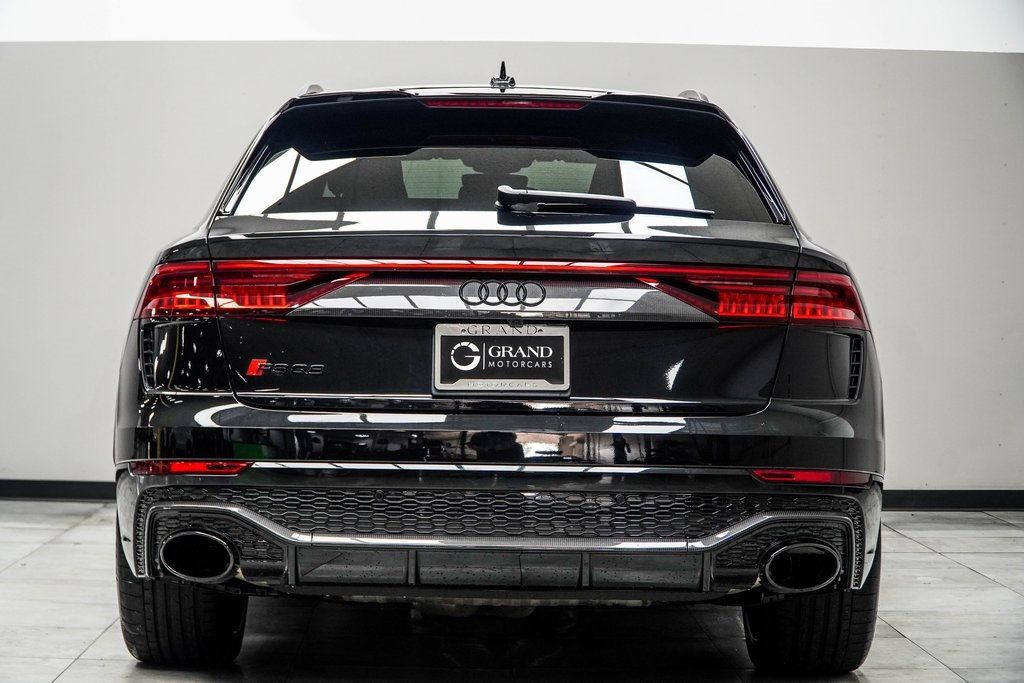 2024 Audi RS Q8 photo 10