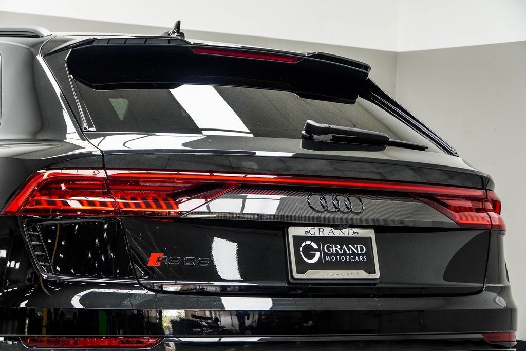 2024 Audi RS Q8 photo 12