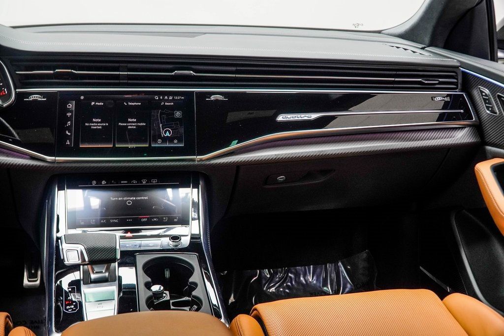 2024 Audi RS Q8 photo 16