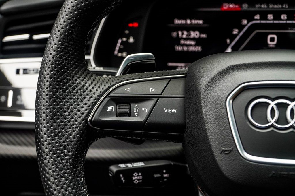 2024 Audi RS Q8 photo 24